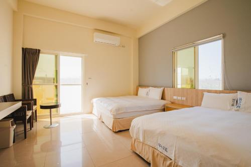 Blue Lagoon near Lintou Park