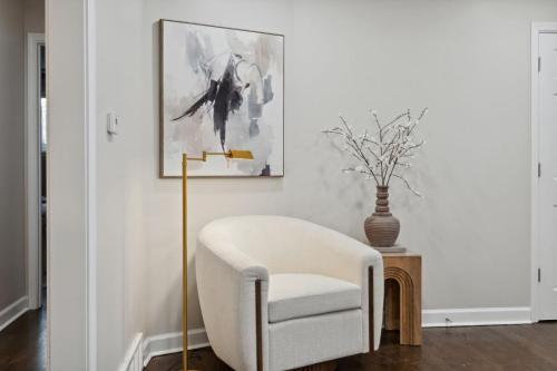 Elevated Stay 3BR in Addison in 艾迪生
