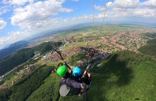 Mountain and City View with Underground Parking Mountain and City View with Underground Parking