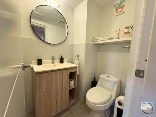 Baño, Central Location, Secure & Vibrant Night Life! in Guatemala