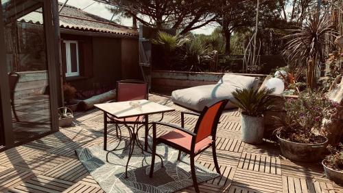 Dārzs, Love Room avec SPA Duo et piscine in Semussac