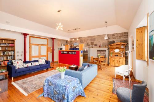 Edinburgh New Town Deluxe Apartment with Terrace, Эдинбург (фото 8)