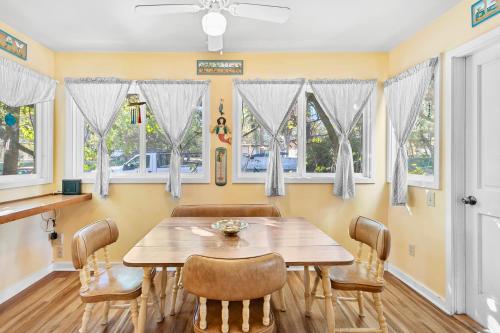 358D 358 Descanso Ave, Avalon