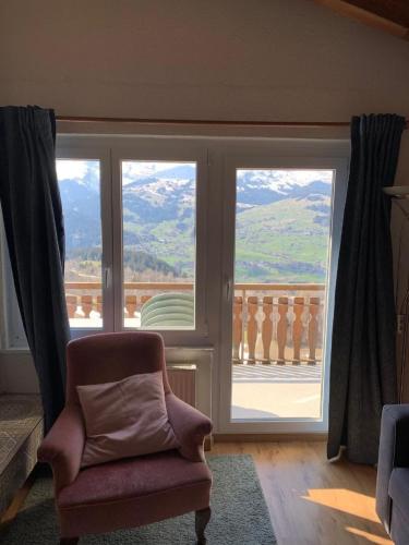  Aparthaus Surselva, Obersaxen Surcuolm, direkt an der Skipiste in Surcuolm