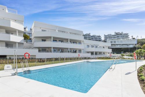VIVI Homes - Feliz - Roof terrace - pool - gym