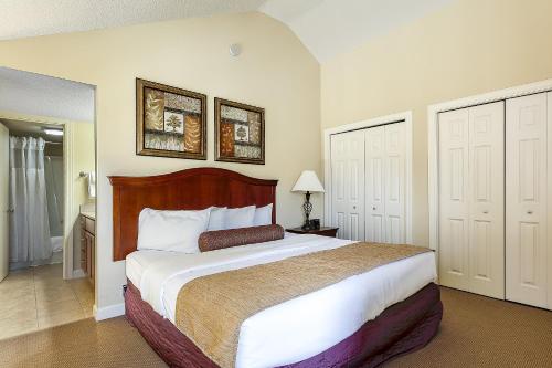 Beautiful 2 King BDR with a Loft Golf Course Condo 5569 - image 7
