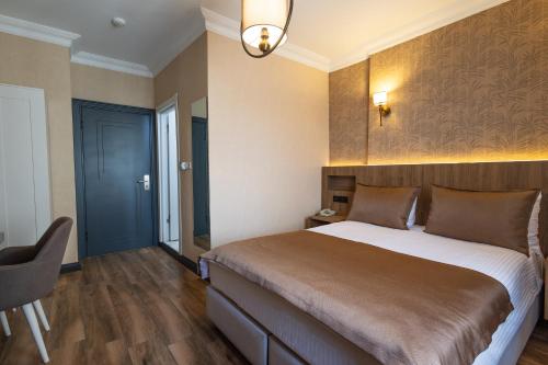 Standard Double Room image 1