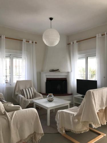 Petra's house - 2 families house gîte à louer Asproválta