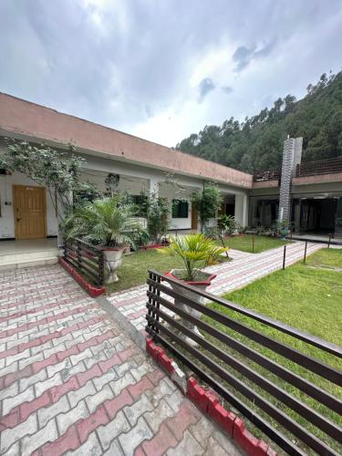 Mawa Hotel Balakot in Muzaffarabad