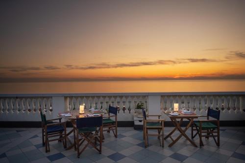 Palace Hotel - image 12