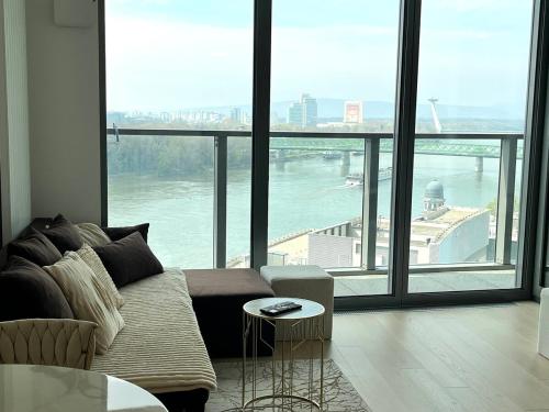 Luxury aparment in Eurovea Tower, Bratislava (fotografie 7)