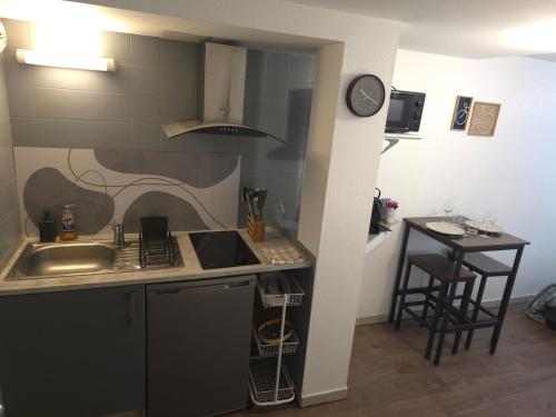 Küche, Montbel'appart - Le Central studio in Montbeliard