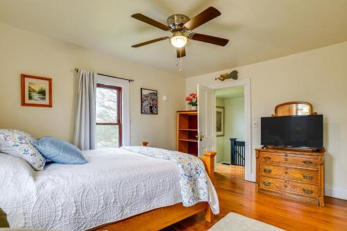 The Grape Escape Naples Home in NY Wine Country! - image 8