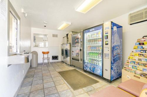 OYO Hotel South Bend - Campus - 로비
