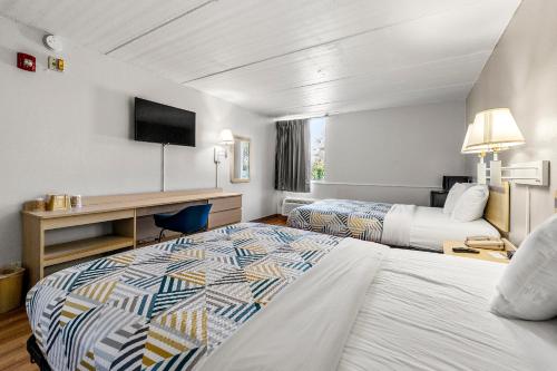 2 queen beds