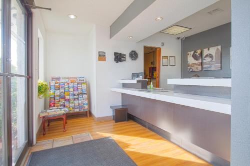 Studio Inn Extended Stay Oklahoma City Airport by OYO in Oklahoma City, USA