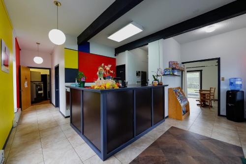 Coastal Inn by OYO Lincoln City - Oregon Coast Hwy - 로비
