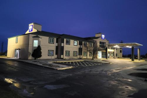 Modern Stay 39 Lakeview By OYO Minonk - 출입구