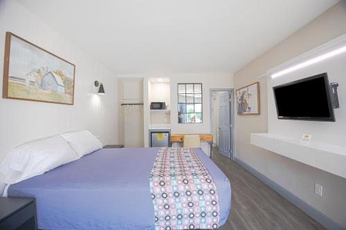 Sunrise Inn by OYO Titusville FL