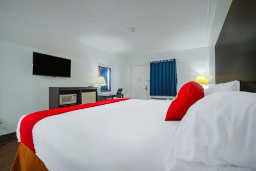 Knights Inn Kingsville - image 9