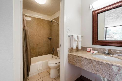 OYO Hotel Bossier City LA - Red River - Tap to explore photos