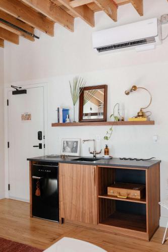 Hotel No-Vacancy near Sprint Center