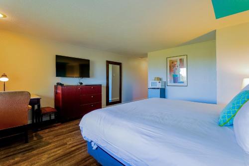 Coast River Inn by OYO Seaside - image 6