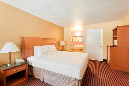 OYO Hotel Jefferson TX Hwy 59
