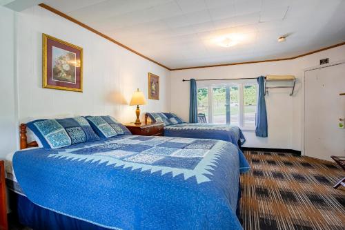 2 queen beds