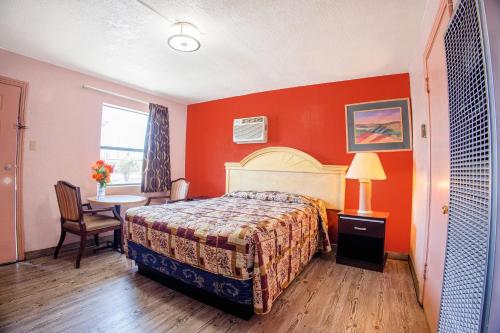 Sands Motel By OYO El Paso near Airport, El Paso