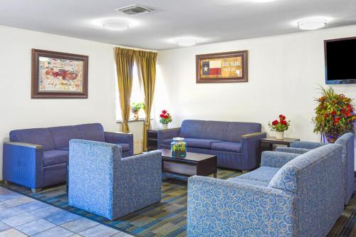 Foyer, Americas Best Value Inn Irving DFW Airport South in Dallas (Teksas)