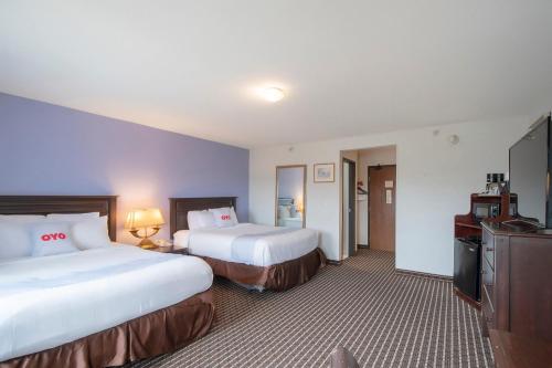 2 Queen Beds Suite Non-Smoking image 4