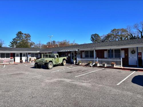 . Chesterfield Hotel by OYO Hwy 9