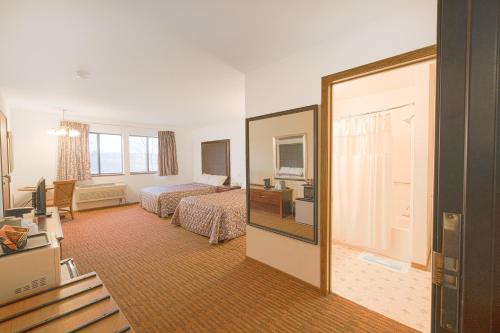 Harlan Inn and Suites - image 27