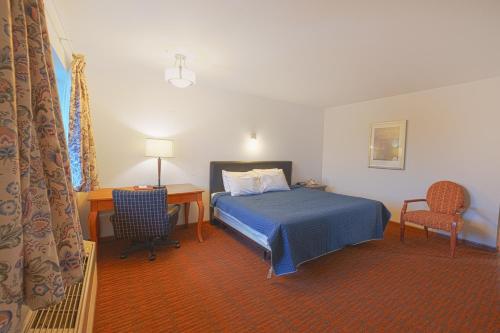 Harlan Inn and Suites - image 38