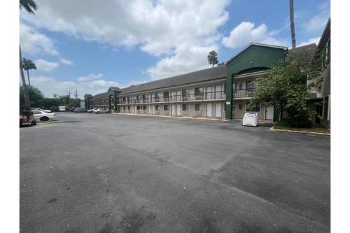La Posada Inn Brownsville - image 8