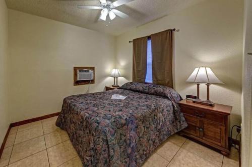 Aladdin Motel - image 2