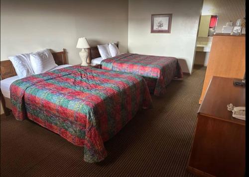 Western Holiday Motel - image 7