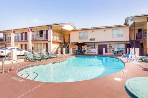 OYO Hotel Texarkana North Heights AR Hwy I-30 in Texarkana, USA