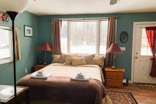 Love Hotels St John River by OYO at Fort Kent ME