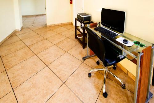 Cypress Inn & Suites Washington by OYO Cypress Inn & Suites Washington by OYO