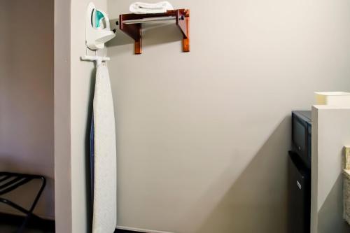 Cypress Inn & Suites Washington by OYO Cypress Inn & Suites Washington by OYO