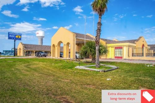 Aransas Bay Inn & Suites Aransas Pass Corpus Christi, TX By OYO