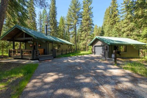 Glen Lake Cabin in the Woods in Glen Lake
