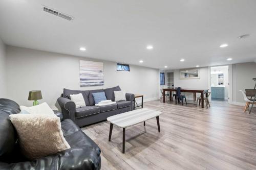 Fishing & Skate Park, 10 mins to Ark, Sleeps 14 in Dry Ridge (KY)