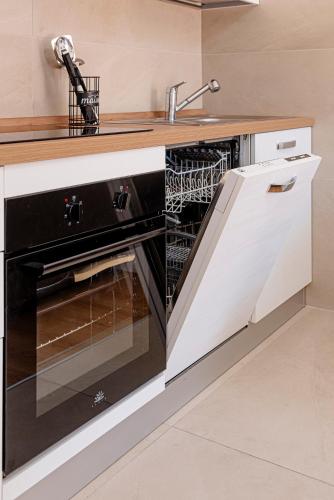 Ruggieri Apartments Roma - A 5 minuti dalla Metro A Anagnina, Рим (фото 9)