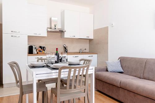 Ruggieri Apartments Roma - A 5 minuti dalla Metro A Anagnina, Рим (фото 8)