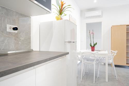 Eos - Elegant Apartments & Suites - image 4