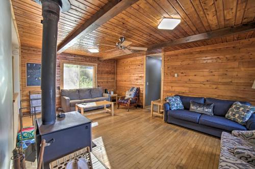 Powell Lake 'UP Badger Lodge BnB' w/ Shared Dock in Munising Township (MI)