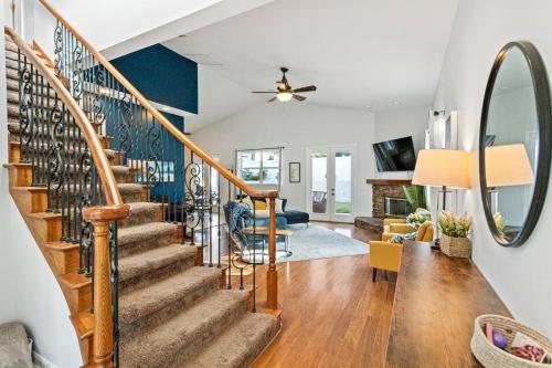 Spacious 5 Bd 3 Bath Home Swim Spa Near Beaches in Palm Harbor (Florida)